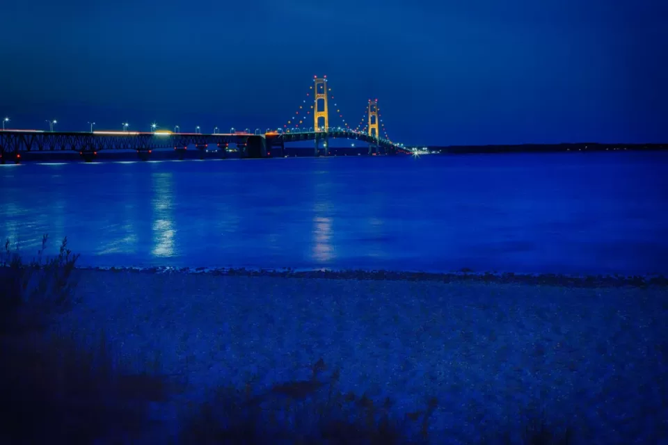 Mighty Mac at ngiht.