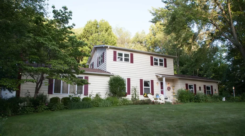 The country manor home