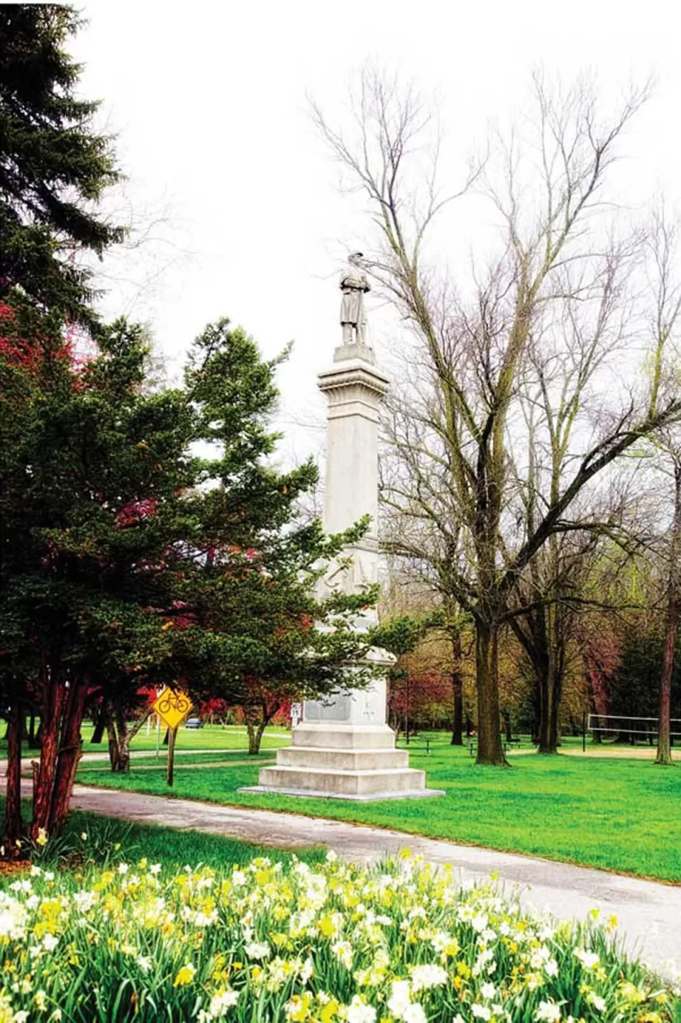 monument to honor soldiers and sailors of Barry County